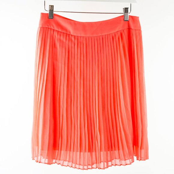 Alice + Olivia Dresses & Skirts - Alice + Olivia Coral Accordion-Pleated Skirt